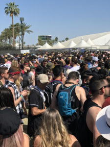 Le Public à Coachella by Philip THORN